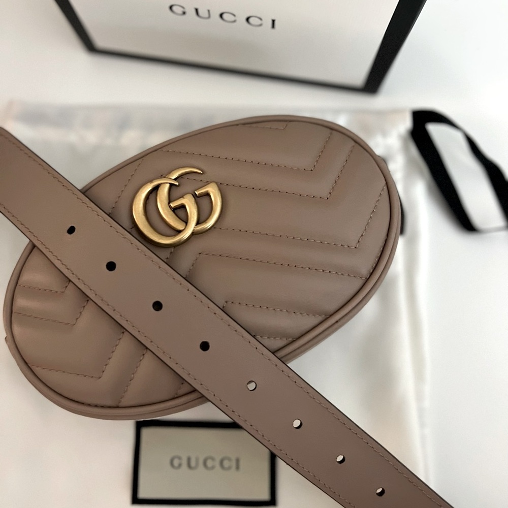 GUCCI
Calfskin Matelasse GG Marmont Belt Bag 75/30 Porcelain Rose - Picture 10 of 15